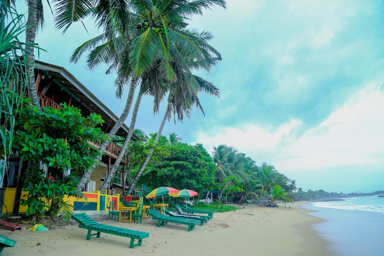 Reggae Zone Beach Resort Тангалле Екстер'єр фото