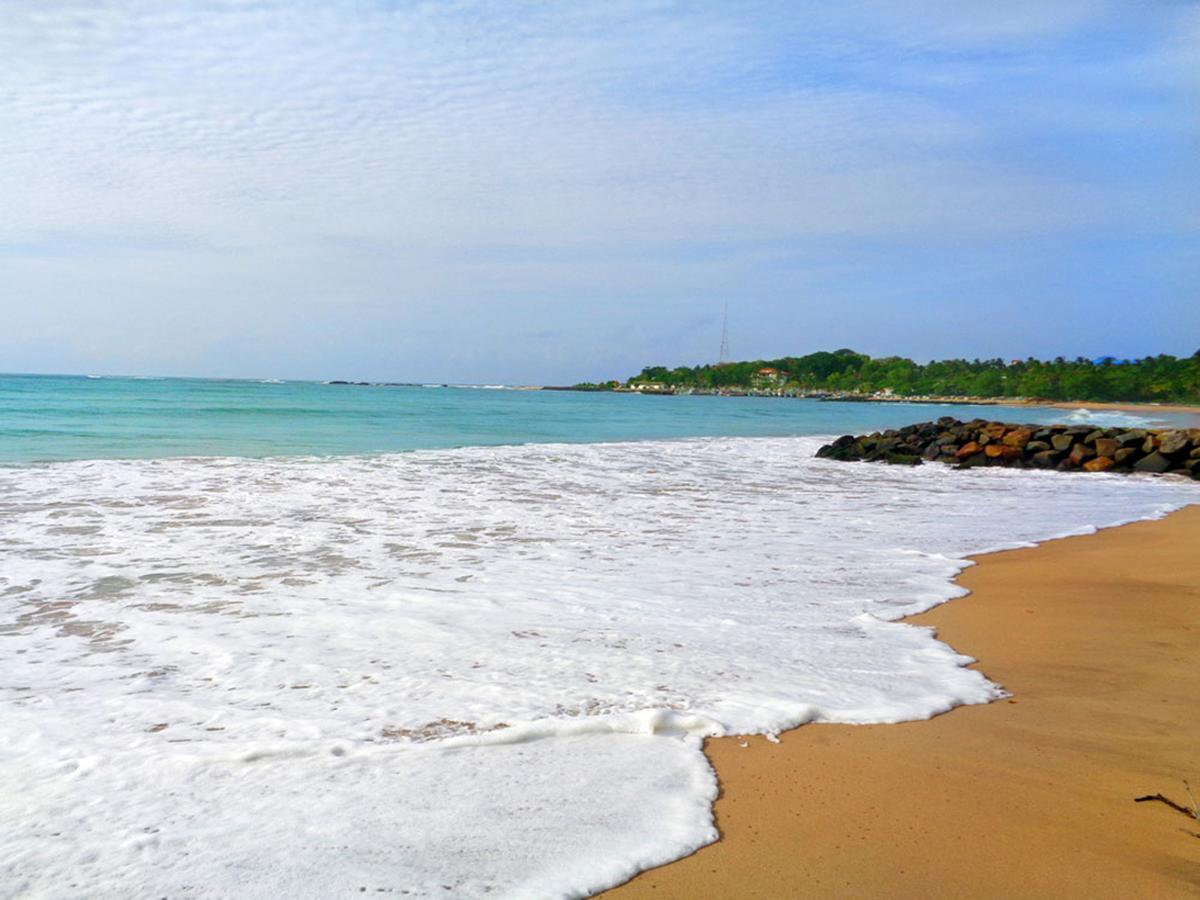 Reggae Zone Beach Resort Тангалле Екстер'єр фото